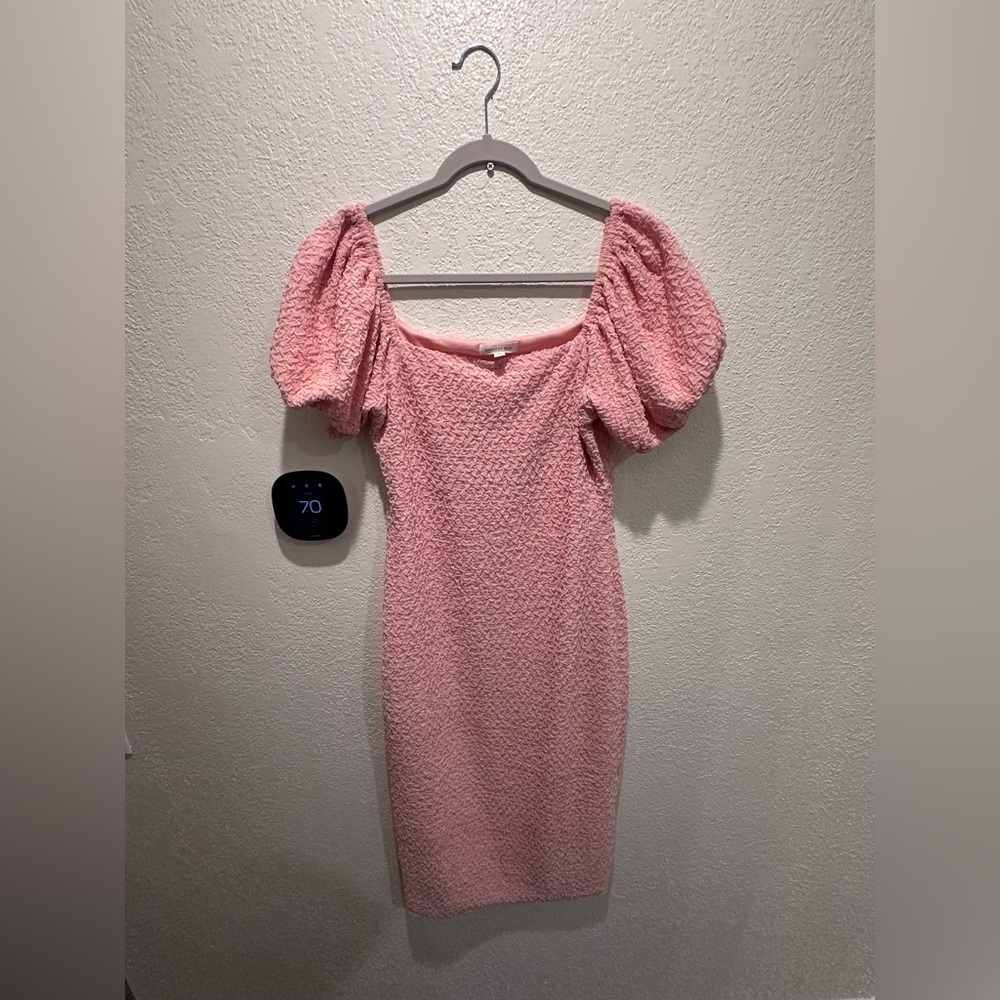 Chic Pink Textured Midi Dress